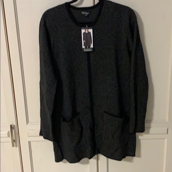 Nicole Miller Sweaters - A grey and black sweater